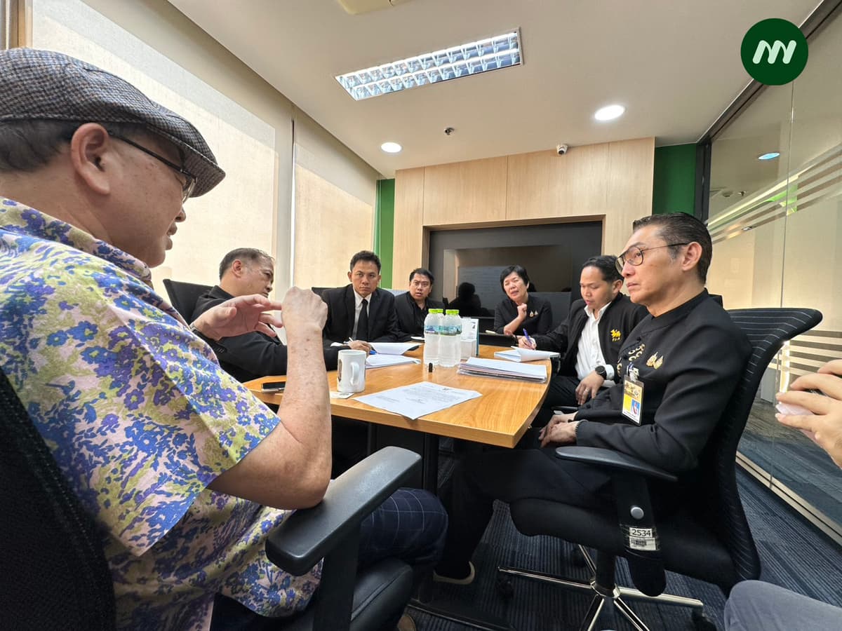 ภาพประธานสอบฯ สถ. หารือ NextNews (1)