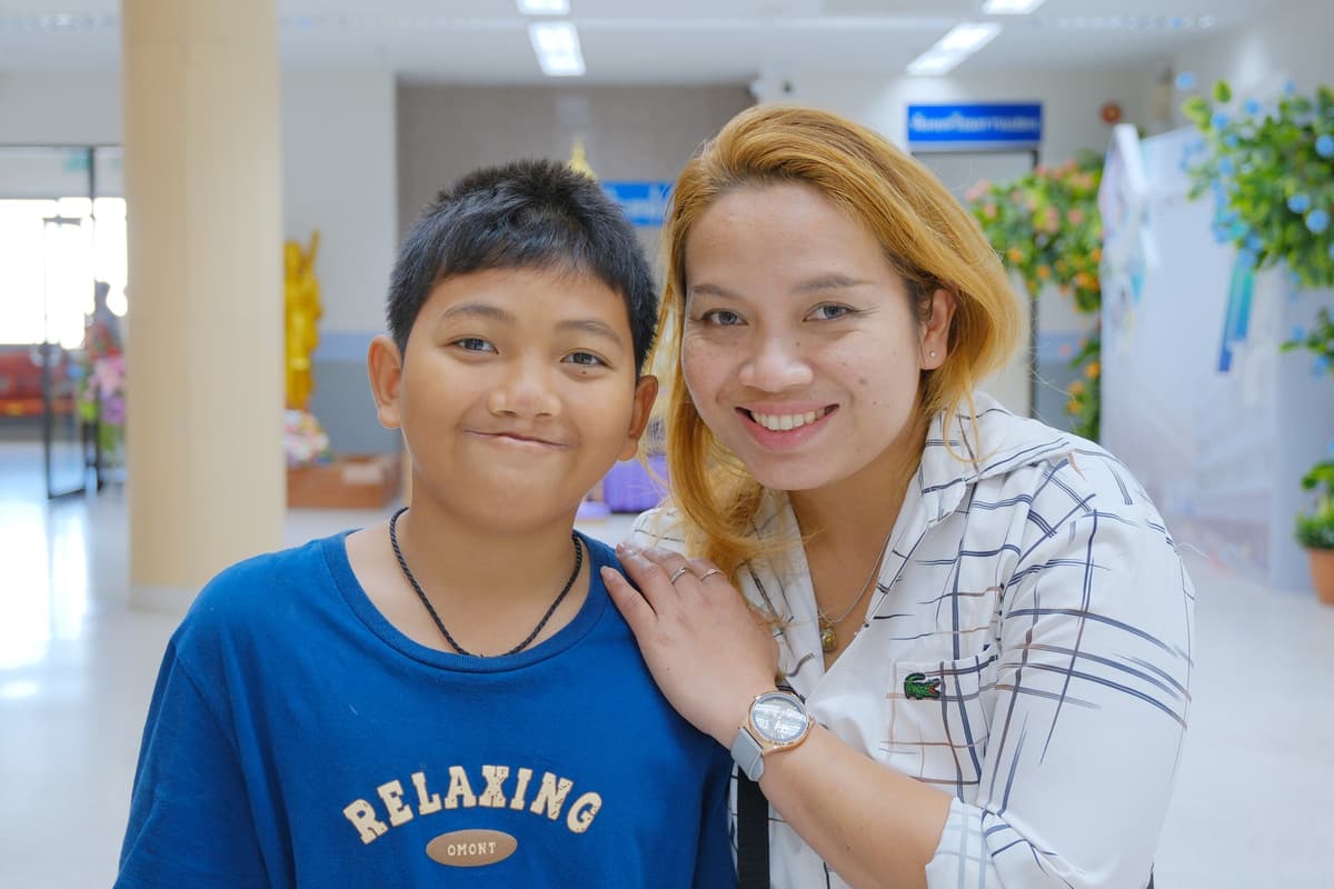 คุณประนอม ทองแต้มแ คุณแม่น้องนที