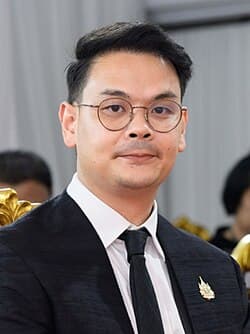 ไชยชนก ชิดชอบ