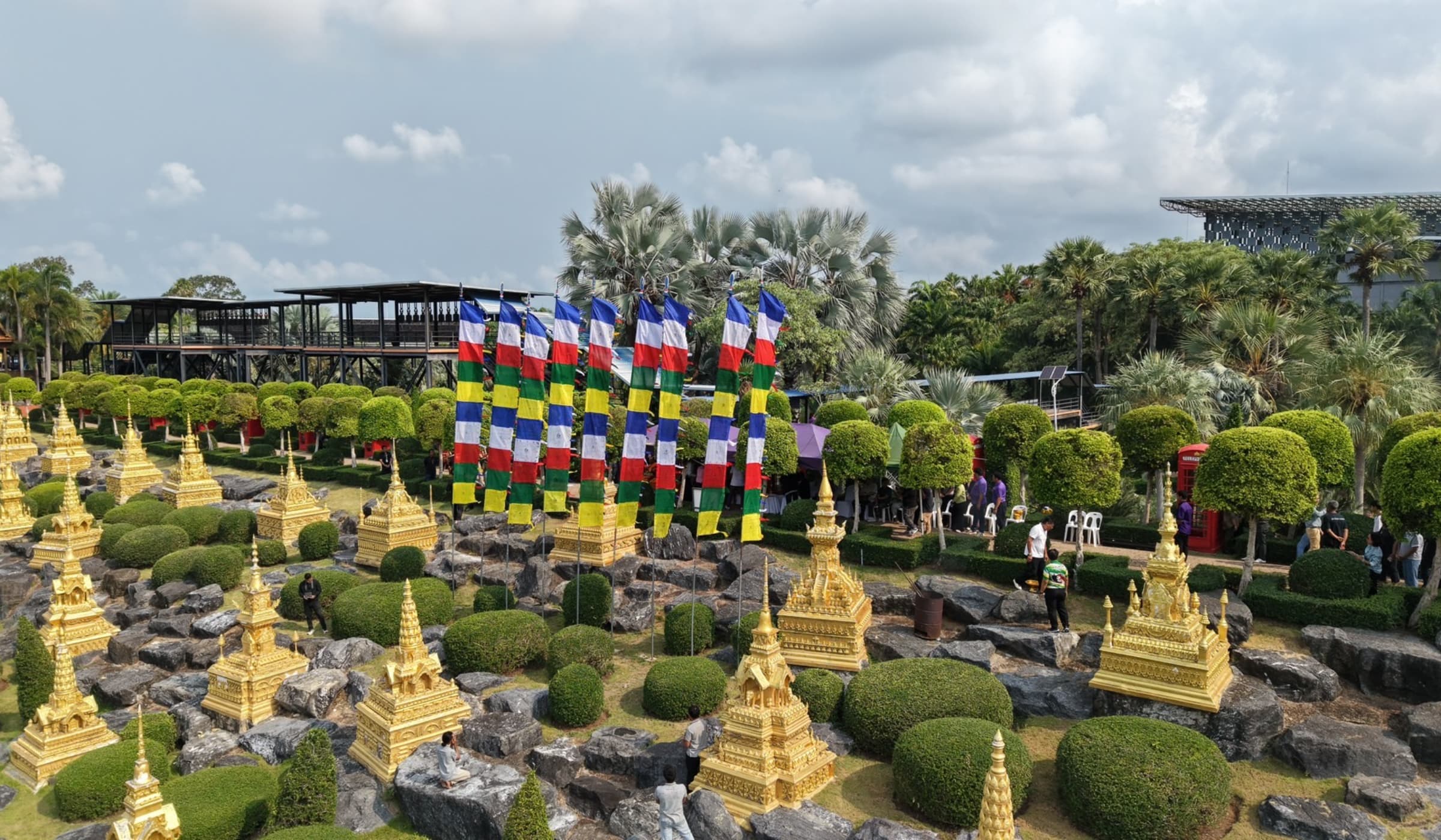 สวนนงนุชจัดพิธีเปลี่ยนธงมนตรา เติมสีสันท่องเที่ยวไทย
