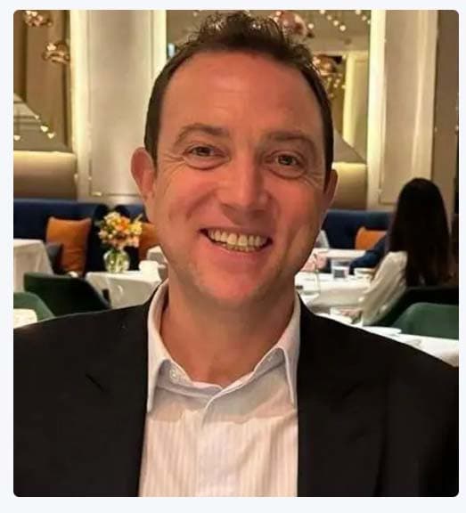 นายเบน สมิธ